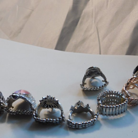 Bling Stretch Rings Assorted Lot of 8 Rings - Picture 2 of 9